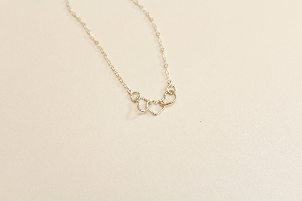 Clara Tiny Hearts Necklace